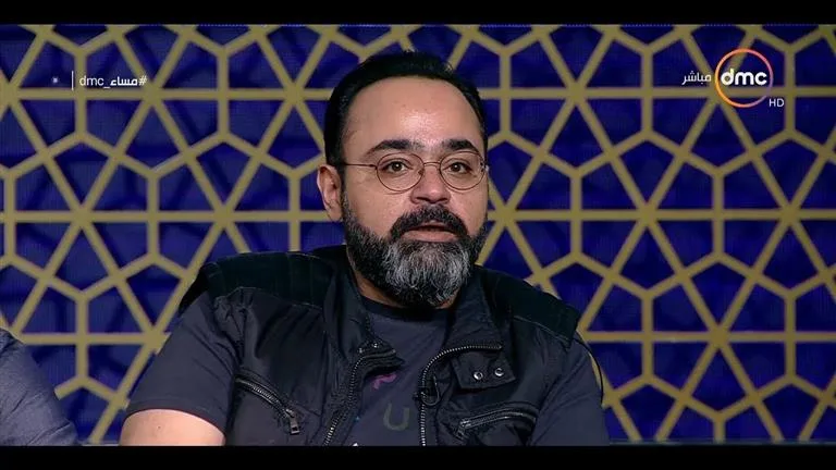 خالد عز يغني “كده يا قلبي” على مسرح أبو بكر سالم في ليلة الدموع