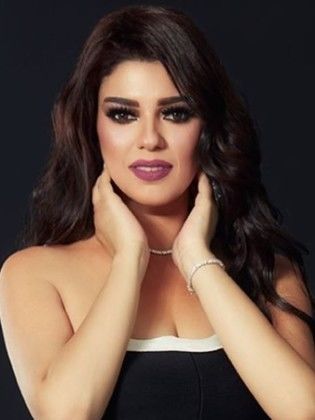 عزة مجاهد