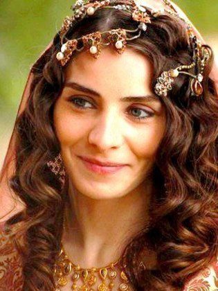 نور فتاح أوغلو