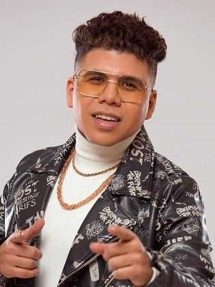 عمر كمال