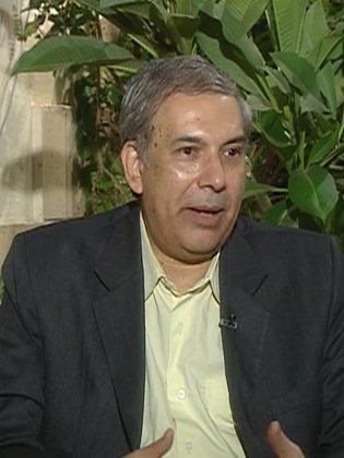 عمرو دوارة