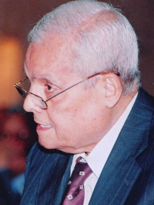 يونان لبيب رزق